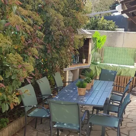 Semesterbostad Koukie Family House